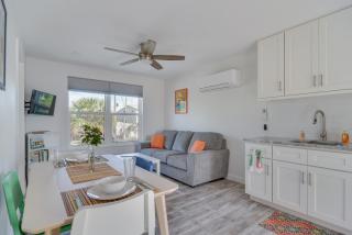 Indian Rocks Beach Getaway w/ Balcony + Bay View! - 4