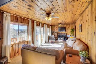 Pet-Friendly Duck Creek Village Retreat with Deck! - Duck Creek Village - 8