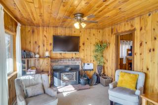 Pet-Friendly Duck Creek Village Retreat with Deck! - Duck Creek Village - 6