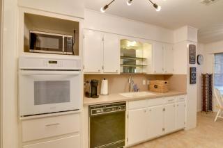 Beaumont Rental Home about 2 Mi to Gulf Terrace Park! - Beaumont - 3