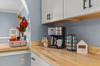 Sweet Cherry Escape | JZ Vacation Rentals - Warrenton - 7