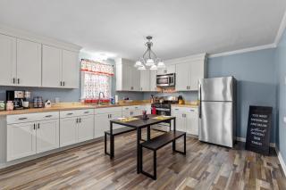 Sweet Cherry Escape | JZ Vacation Rentals - Warrenton - 3