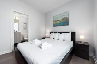Toronto Condo with a View, St. Lawrence Market - 9