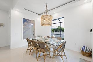 Pet-friendly home near shops with pool and spa - 3