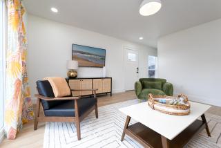 Be A Nomad - Apartments Blocks to the Beach - 7