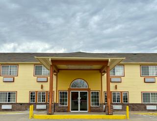 Super 8 by Wyndham Platte City Kansas City Area - Platte City - 2