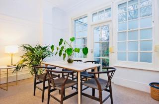 Spacious & Charming garden flat -Zone 2- Great for Central London access - 6
