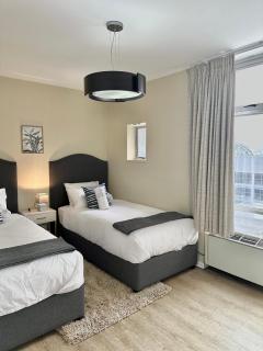 Cia’s Seaside Serenity @ Oceanic Unit 36 - Durban - 2