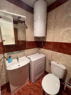 Modern, Self Contained, Studio - 1