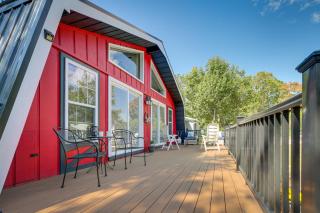 Oak Island Vacation Rental with Decks, Walk to Beach - Oak Island - 9