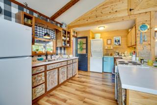 Oak Island Vacation Rental with Decks, Walk to Beach - Oak Island - 2