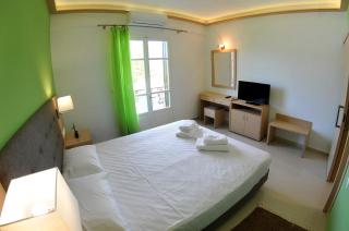 Vliho Bay Suites & Apartments - Yenion - 1