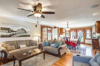 Charming Manchester Retreat with Patio and Fireplace! - Manchester - 7
