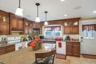 Charming Manchester Retreat with Patio and Fireplace! - Manchester - 4