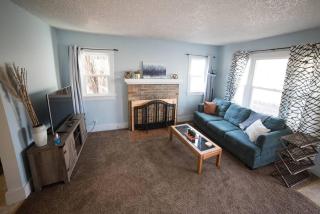 Cozy Comfort Minutes From Downtown Klamath Falls - 2