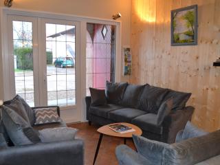 Gîte spacieux avec terrasse, 3 chambres, équipements bébé, à 16 km de Gérardmer - FR-1-589-23 - 0