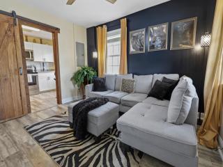 Safari Royalty Home Midtown *MINS from BEALE ST* - Memphis - 0