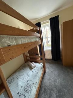 The Buxton Retreat A Luxurious 3-Storey Townhouse with Four Poster Bed and Double Jacuzzi Bath" - Buxton - 2