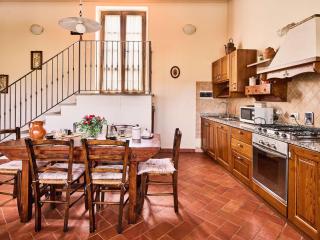 Farmhouse in Chianti with Pool and Garden - 6