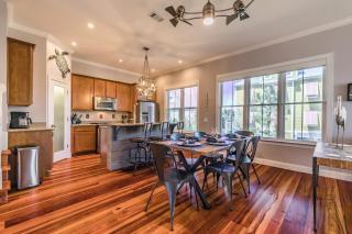 Pristine New Listing! Golf Cart Included in Harbour Key - 6