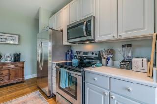 Seaside Bungalow With Million Dollar Views - 1