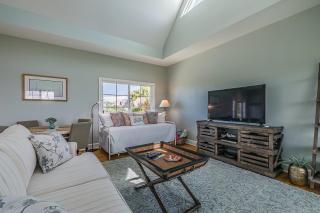 Seaside Bungalow With Million Dollar Views - 3