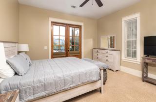 Cherokee Farms Flat - New Listing in Habersham - 2