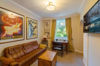 Stunning 6-bedroom countryside home - 2