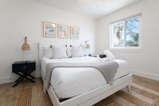 Be A Nomad 2 br Close to the Beach - 1