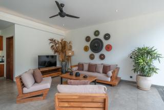 Villa Lisy - Spacious 4BR Villa with Large Swimming Pool - Munggu - 7