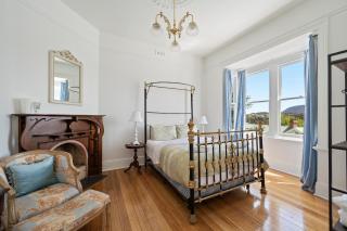Stately Cornelian bay Hideaway - 5