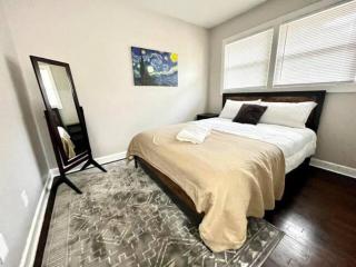 Cheerful 2-story apt w/ high speed Wi-Fi & Patio! - Charlotte - 6