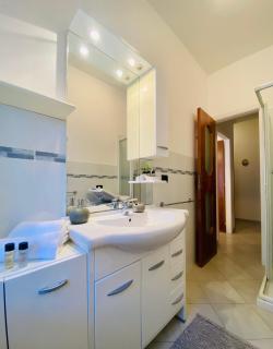 Hostdomus - La casina di Monica - Loano - 3