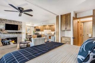 Laurelwood Condominiums 107 - 1