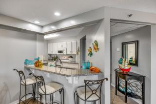The Inn at St Thomas 1210B - Perfect Affordable Getaway - Panama City Beach - 1