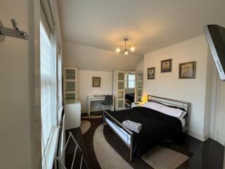 Luxury Cottage Room - London - 8
