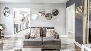 King Size Bed Bungalow with a Gym in Indianapolis - Indianapolis - 3