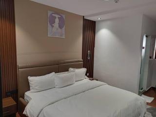 Hotel 35 Embassy - 1