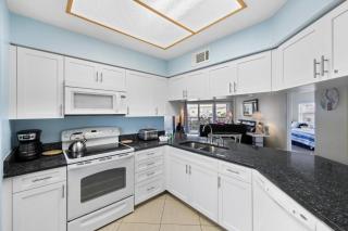 Exquisitely Decorated-Beach Views Crimson #205 - 3