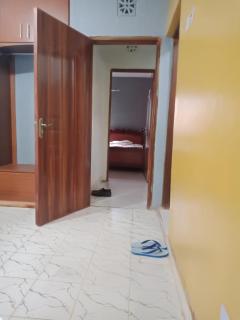 Plush 3 Bedroom Apartment Home - Kitale - 2