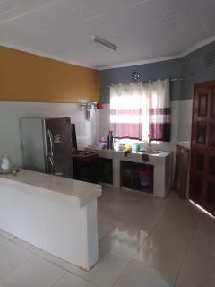 Plush 3 Bedroom Apartment Home - Kitale - 8