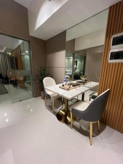 Hotel Vibe Condo at Uptown Parksuites BGC - Manila - 6