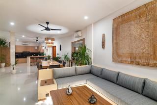 Luxury Tropical Villa in Canggu with Rooftop - Canggu - 7