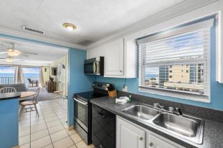 308 Sea Breeze Condo - St Pete Beach - 2