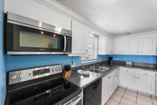 308 Sea Breeze Condo - St Pete Beach - 1