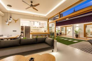 Modern Tropical Villa with rice field view - Canggu - 2