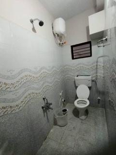 Servostay Tirupati Fully Furnished 2 BHK Flat with Parking #102 - Tirupati - 5