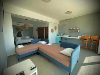 1 Corcega Beachfront Suites - Rincón - 2