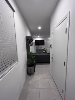 New, and Modern Home close to the strip - Las Vegas - 9
