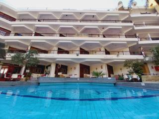 Rezeiky Hotel & Camp - Luxor - 0